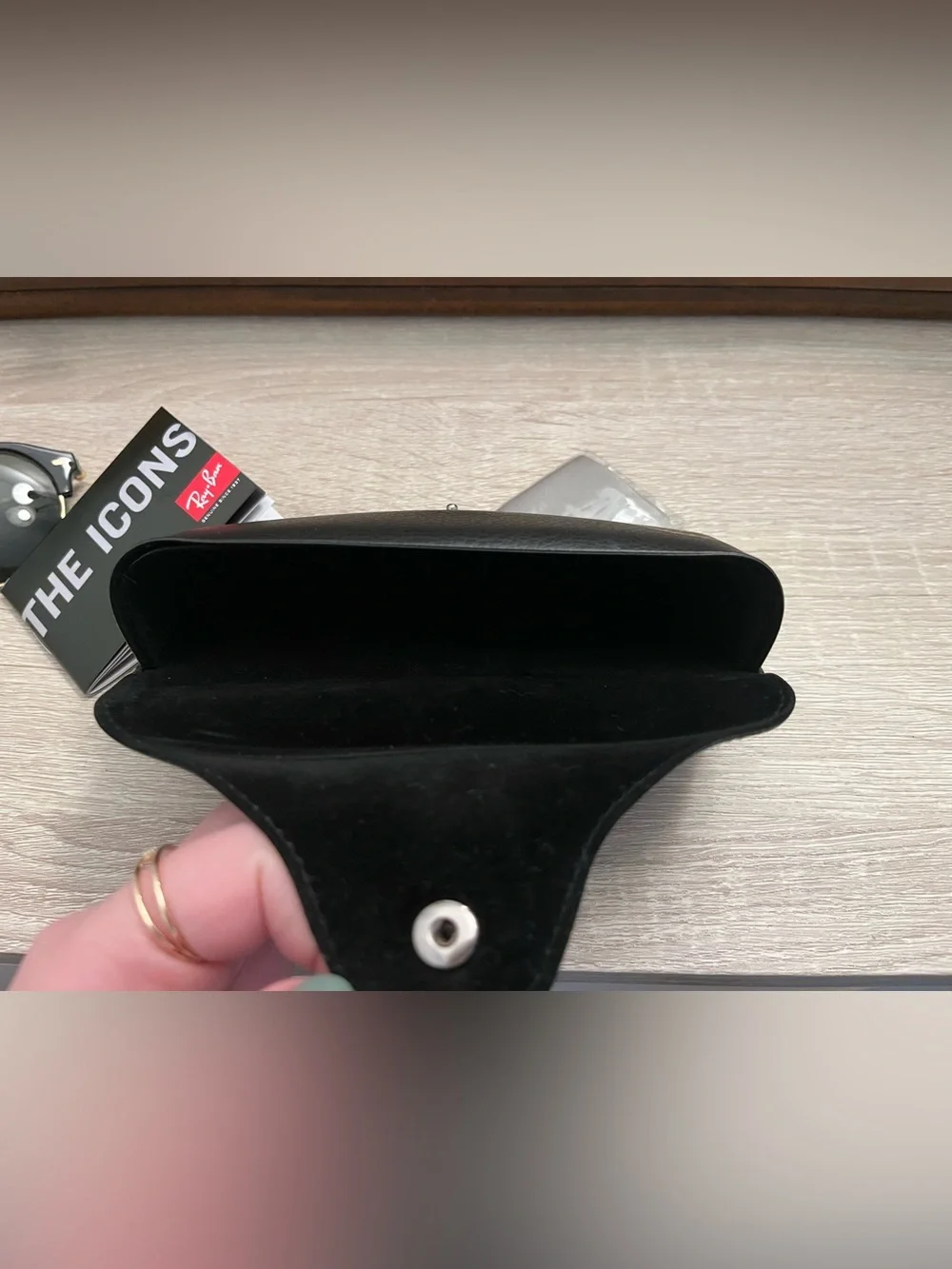 Ray-Ban polished black